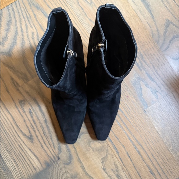 Sam Edelman Shoes - Sam Edelman Elegant Black Women's Ankle Boots size 9  suede. GUC.